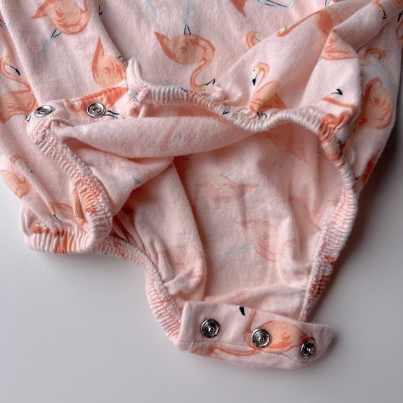 Old Navy baby girl romper size 0-3 months EUC - Picture 4 of 4